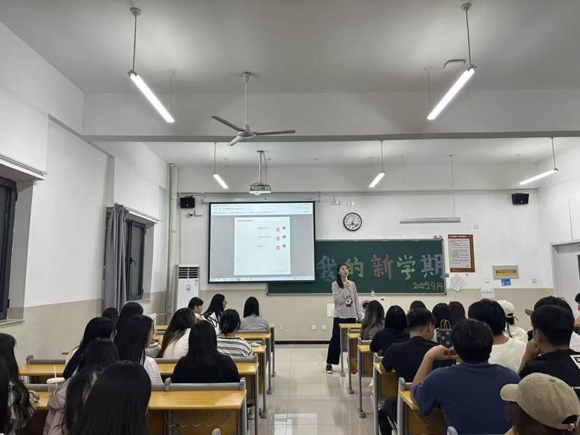 3ed5cb38342d627e38bf56a5aaa65eb2