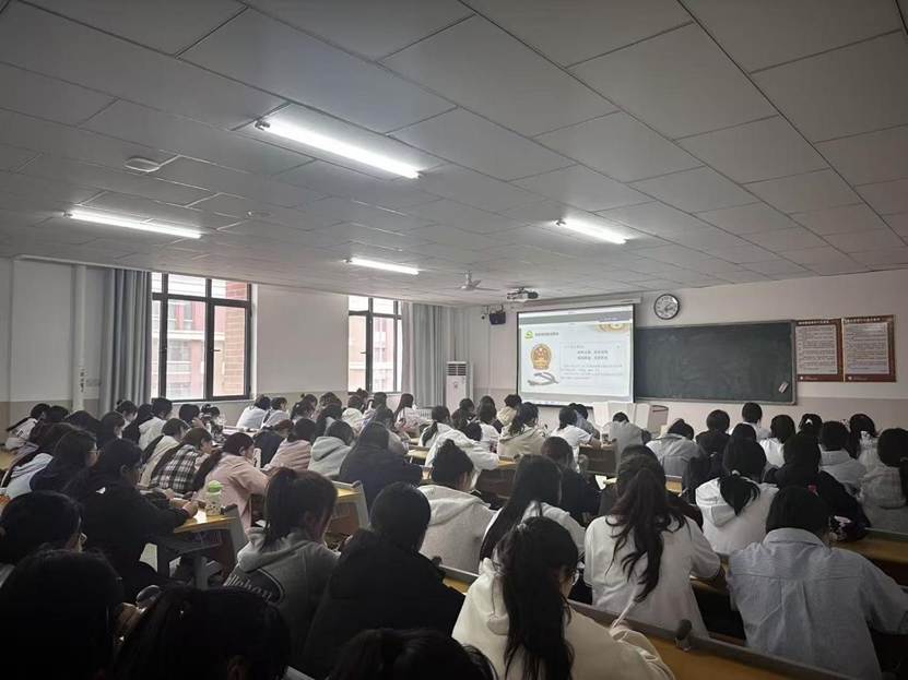 7e092a45bd889510ce665312807a0ddd